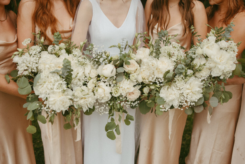 modern bridesmaids photos with flowers