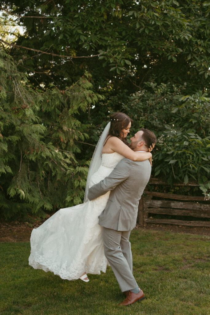 bride and groom portraits 