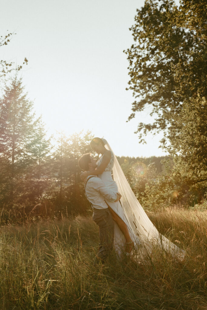 sunny golden hour portraits at Estate 248